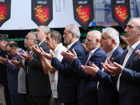 Pezeşkian Göy məsciddə namaz qıldı - VİDEO