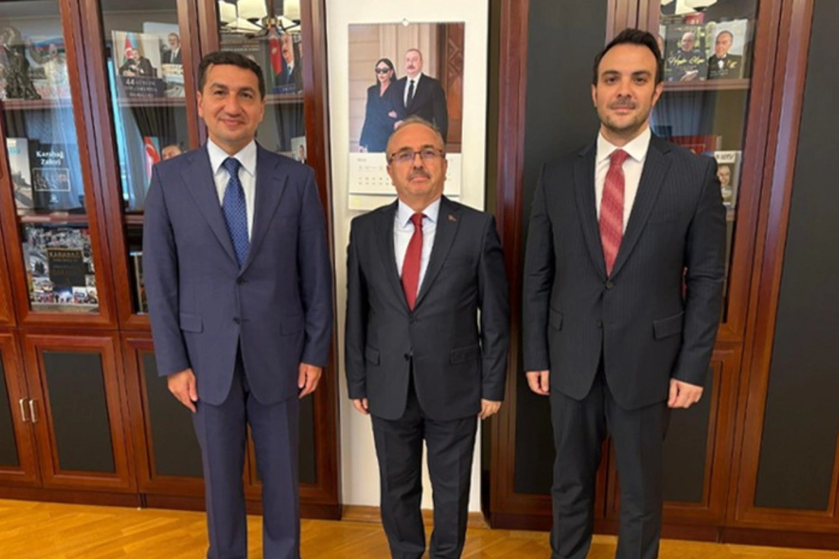 Hikmət Hacıyev Türkiyə səfiri ilə sülh danışıqlarını MÜZAKİRƏ ETDİ