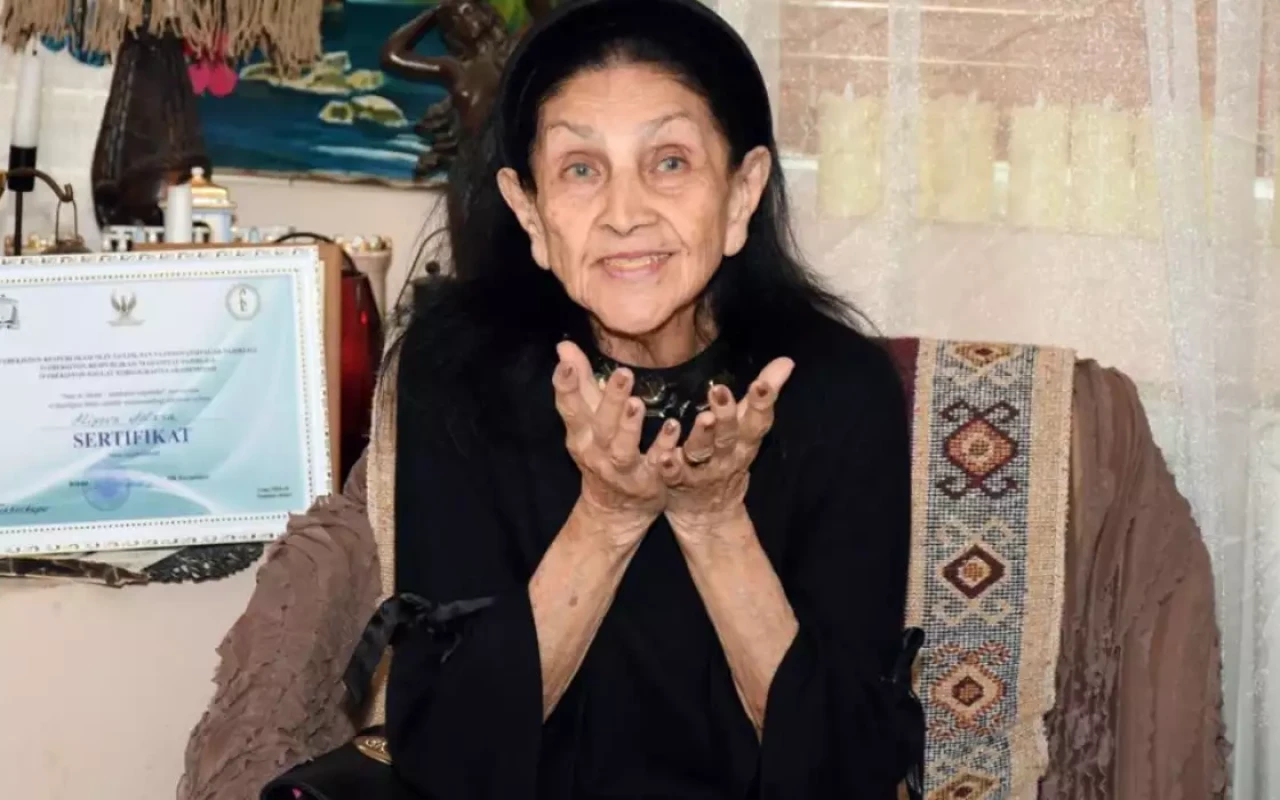 Xalq artisti qızını polisə verdi