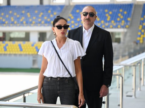 Prezident və birinci xanım Gəncə stadionunda - FOTOLAR
