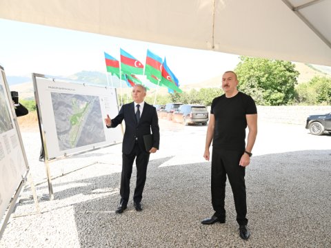 Kəlbəcərdə 3-cü yaşayış kompleksi - Prezident təməlini qoydu