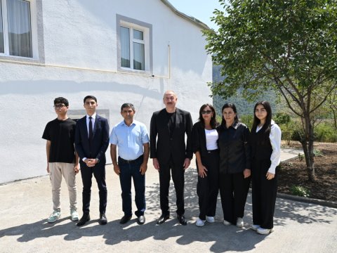 Prezident və xanımı Ağdərədə