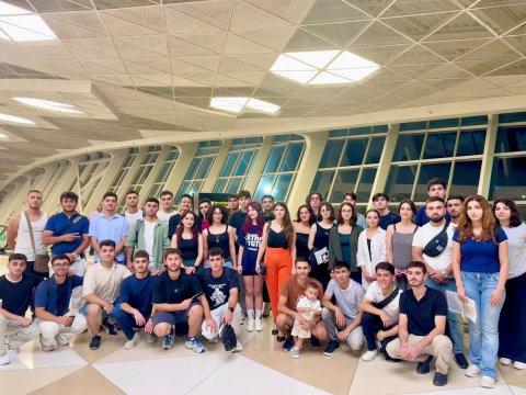 Onlar IV kursu Koreyada oxuyacaqlar