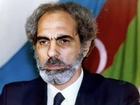 Elçibəyin anım GÜNÜDÜR