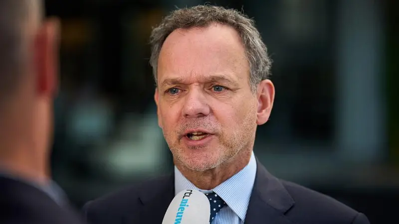 Niderlandda İsrail böhranı - 9 nazir istefa verdi