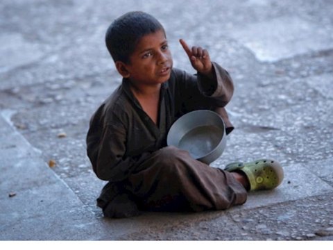 Küçədən tapdığı 8 yaşlı uşağı zorla diləndirdi - Məhkəmədən AĞIR CƏZA