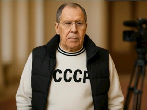 Lavrov “SSRİ” yazılmış geyimindən danışdı: Putin dəfələrlə deyib ki...