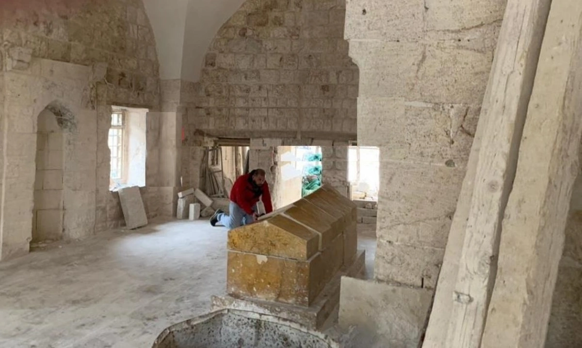 Suriyaya məlumat verildi: Nəsiminin məzarı Azərbaycana gətirilə bilər