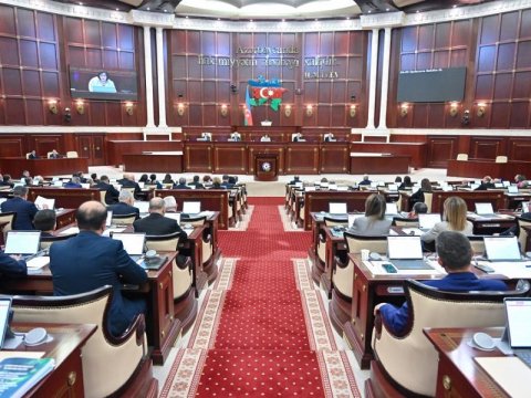 Milli Məclisdə “yatan” qanun layihələri...