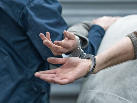 Argentinada prezidentə daş atdılar