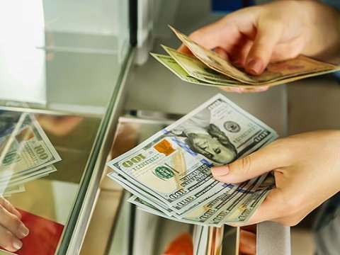 İki valyutadəyişmə məntəqəsinin lisenziyası dayandırıldı