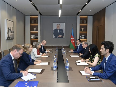 Bayramov&nbsp;Maqdalena Qronon ilə görüşdü