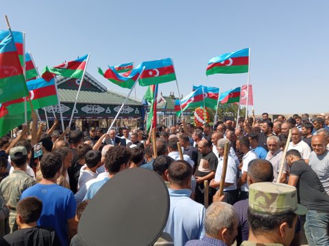 Daha bir şəhidimiz dəfn edildi