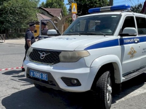 Mahaçqalada ticarət mərkəzində atışma oldu