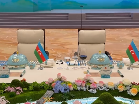 Prezident və xanımı üçün ayrılan masa, ziyafətin menyusu&nbsp;- FOTOLAR