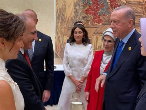 Sammitdə&nbsp;maraqlı an - İlham Əliyev, Ərdoğan və Paşinyan bir arada