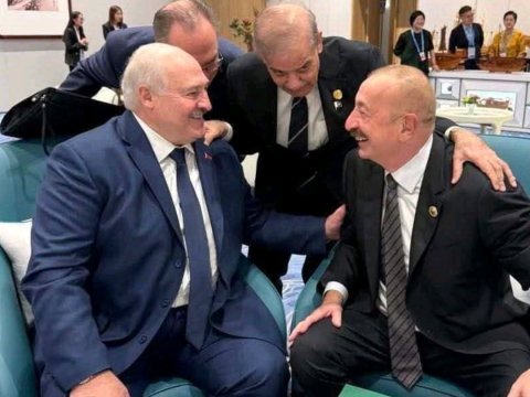 İlham Əliyevin Lukaşenko ilə görüşü Kremli qıcıqlandırdı - Politoloq