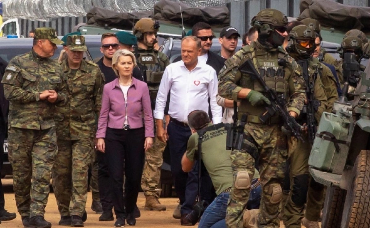 Avropa Komissiyasının rəhbəri Belarusla sərhəddə