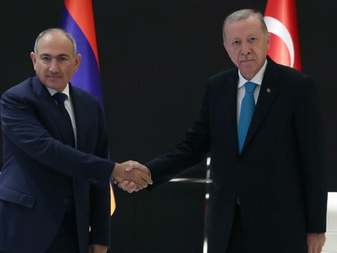 Ərdoğan Paşinyanla görüşdü