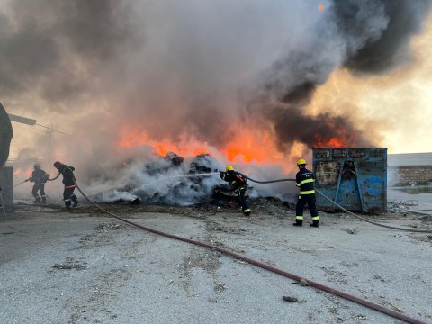 Sumqayıt zavodunda yanğın