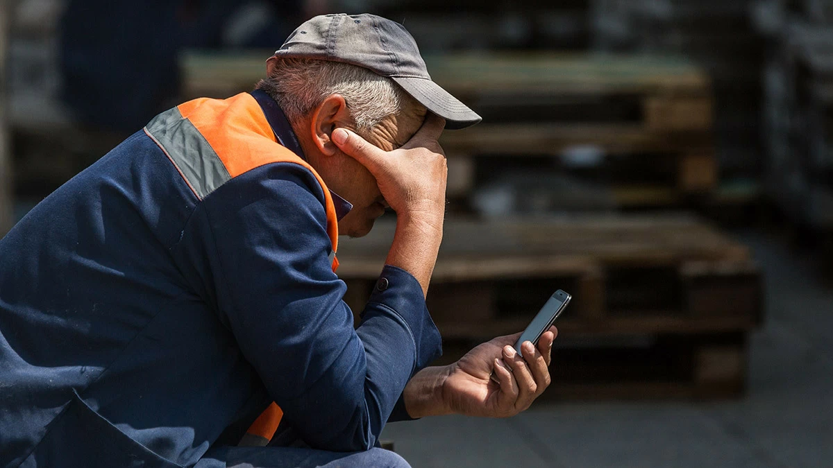 Rusiyadakı azərbaycanlılar üçün yeni qayda: bu proqramı yükləməlisiniz!