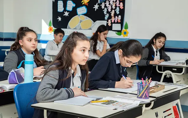 Azərbaycanda 12 illik təhsilə keçid REAL GÖRÜNÜR