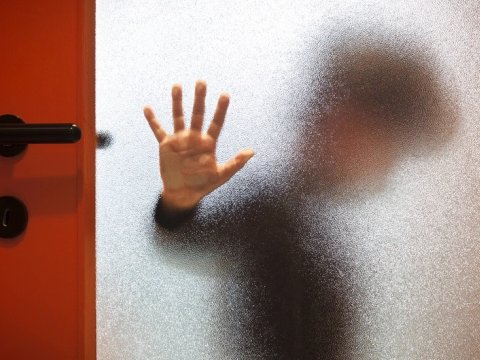 Zorakılığa məruz qalmış uşaq səhiyyə müəssisəsinə yerləşdirildi