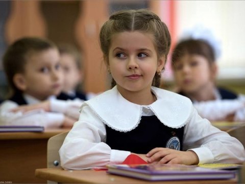 Övladları rus bölməsinə qəbul olmadı: məhkəməyə üz tutdu