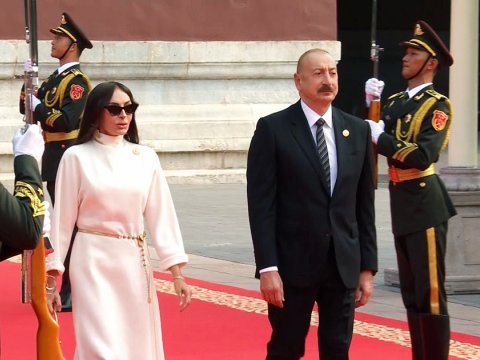 Çində hərbi parad - Prezident və xanımı da İZLƏDİ