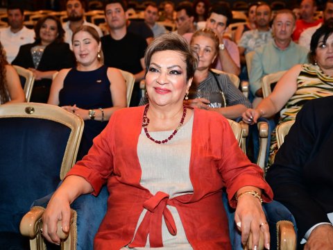 Afaq Bəşirqızına “Şərəf” ordeni təqdim olundu