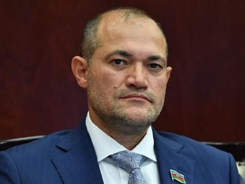 Deputat seçiciyə uduzdu