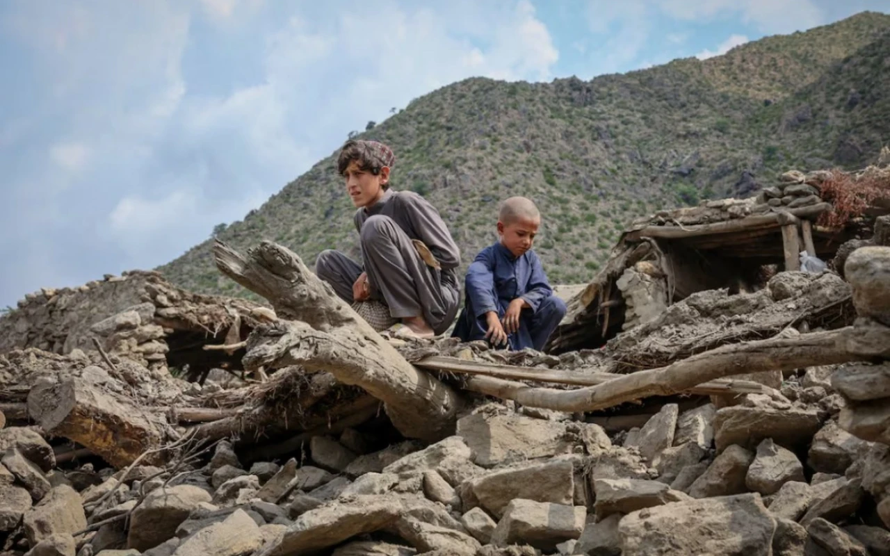 Zəlzələdə ölənlərin sayı 2000-ni keçdi