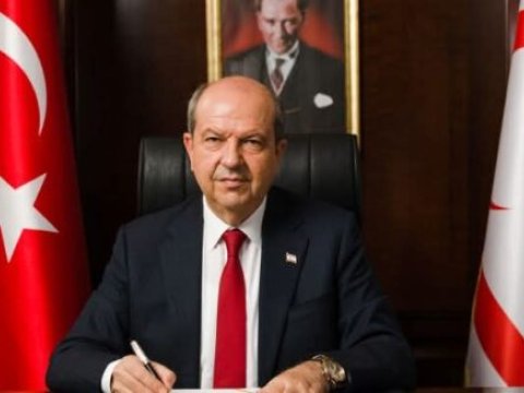 Лидер турецко-кипрского народа современной борьбы за свободу является символом