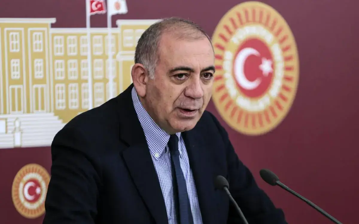 CHP binasına girməyimə heç kim mane ola bilməz!