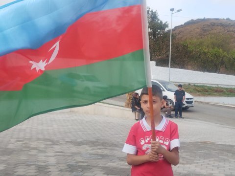 Ağdərənin Vəngli kəndinə daha 29 ailə köçdü - FOTO