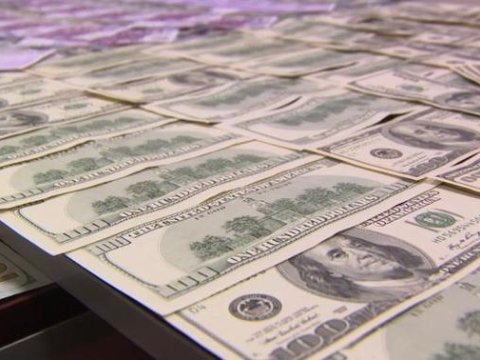 ABŞ dolları böhran zamanı bahalaşacaq?