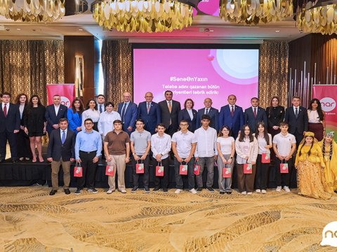 Ən yüksək nəticə göstərən abituriyentlər mükafatlandırıldı - Görüntülər