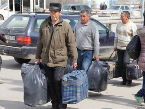 Azərbaycanda müvəqqəti yaşamaq üçün müraciət edən əcnəbilərin sayı AÇIQLANDI