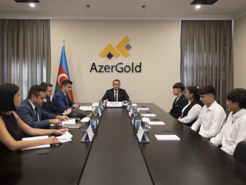 Zakir İbrahimov &ldquo;Gələcəyin mədənçisi&rdquo; təhsil layihəsinin iştirakçıları ilə görüşdü