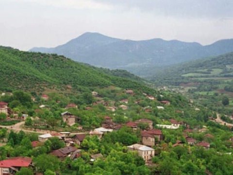 Qırmızı Bazara İLK KÖÇ
