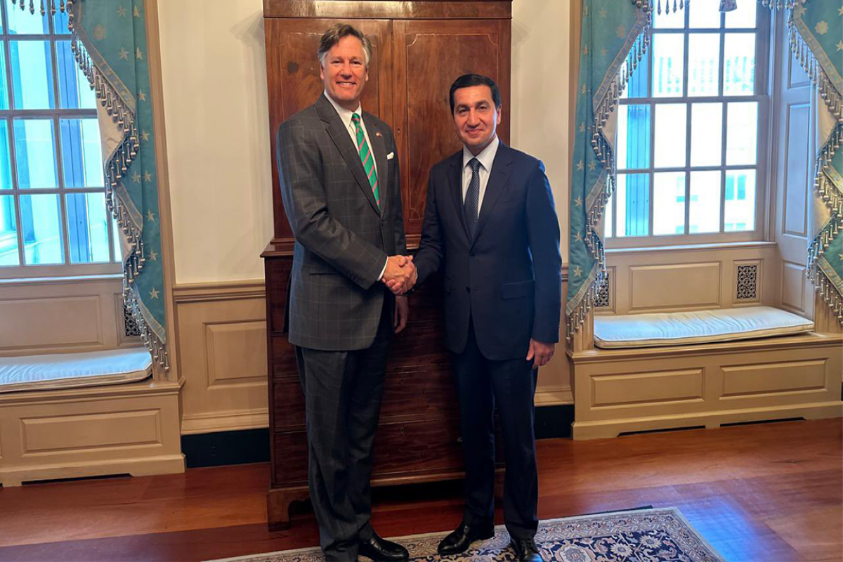 Hikmət Hacıyev Vaşinqtonda ABŞ Dövlət katibinin müavini ilə görüşdü