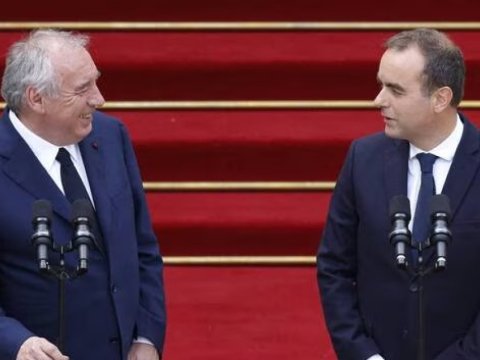 Новый премьер-министр Макрона вызвал недовольство 