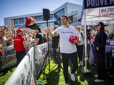 Америка политической пропасти НА ПОРОГЕ