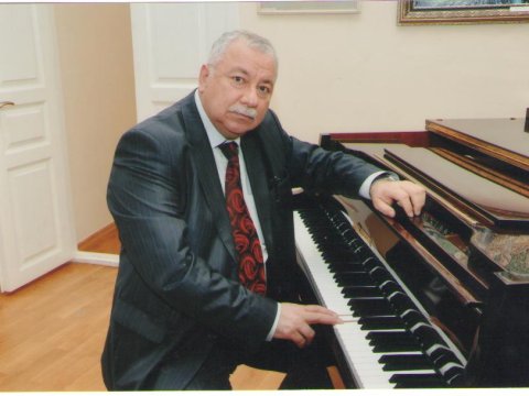 Xalq artisti palataya köçürüldü