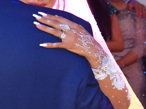 15 yaşlı qızı 35 yaşlı kişiyə ərə vermək istədilər - Polis müdaxilə etdi