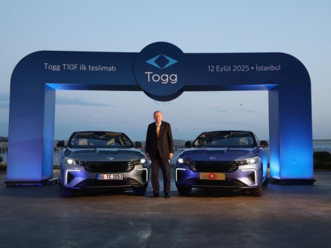 “Togg”un yeni modeli Ərdoğana təqdim olundu