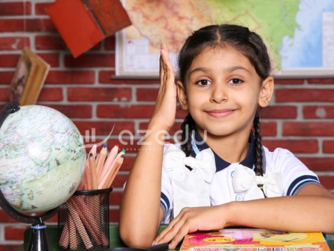 Azərbaycanın 10 milyonuncu sakini məktəbə qədəm QOYUR