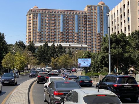 Bakının bu küçəsində hərəkətin təşkilində dəyişikliklər edilir