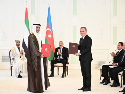 Prezidentlər geniş tərkibdə görüşdülər - Sənədlərin mübadiləsi oldu