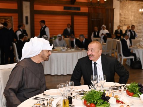 İlham Əliyevin adından BƏƏ Prezidentinin şərəfinə rəsmi nahar verildi - FOTO